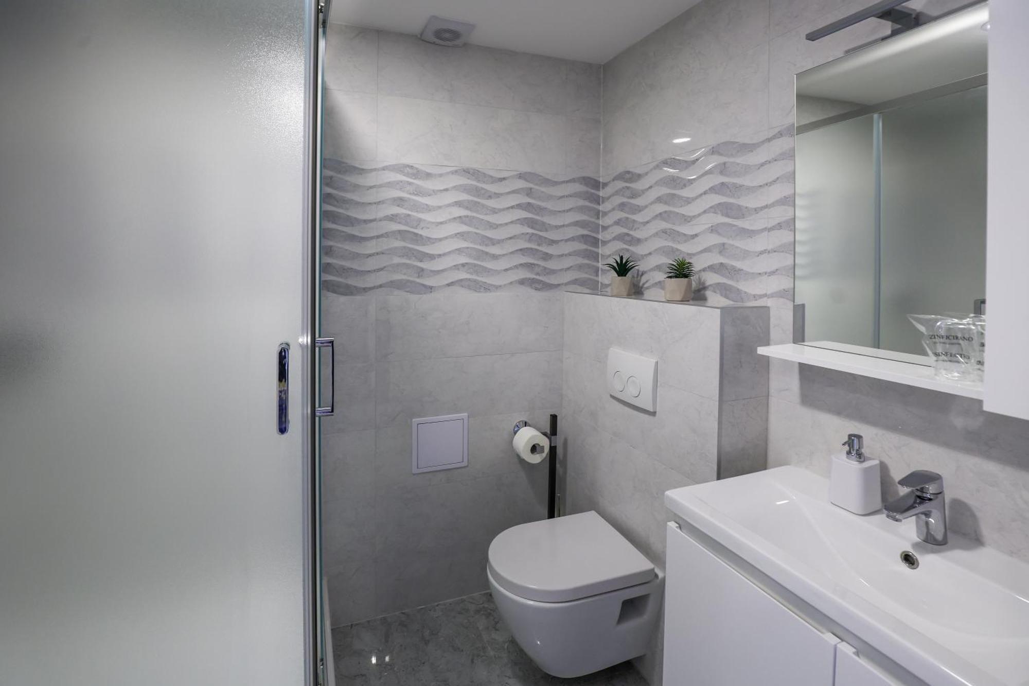 Mini - Down Town - Free Private Parking Apartment *